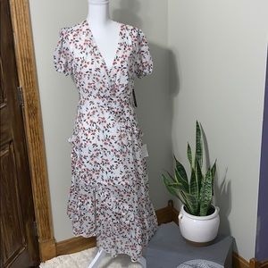 {Lulus} floral dress